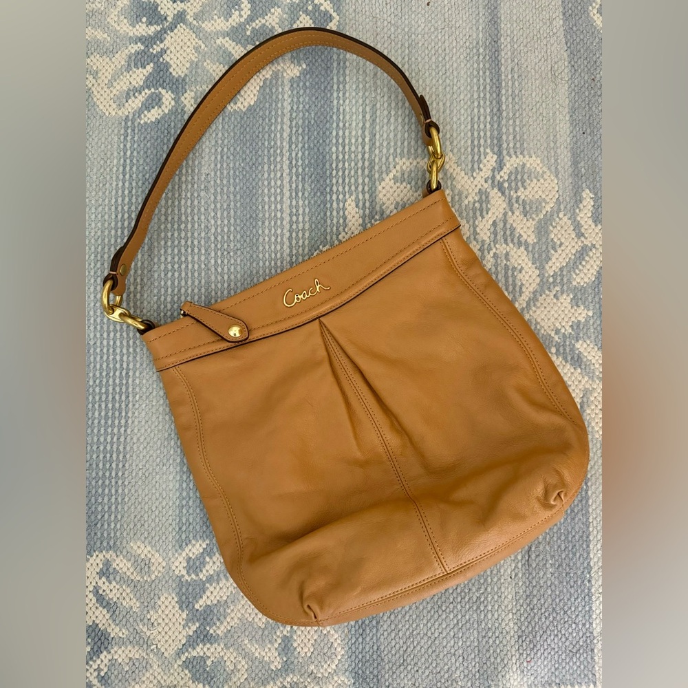 NWOT COACH Madison Beige Leather Convertible Crossbody/Shoulder Bag